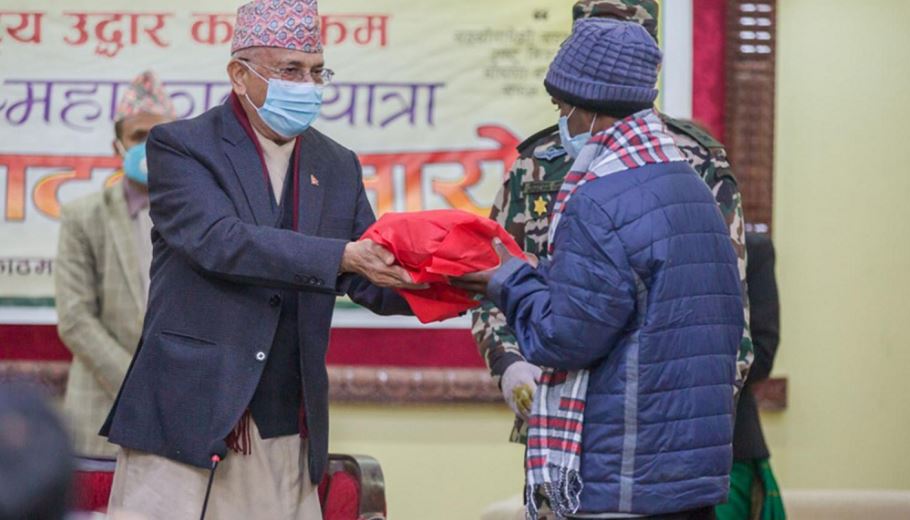 सडकमा भेटिएका दुई बङ्गलादेशी आज स्वदेश फिर्ता