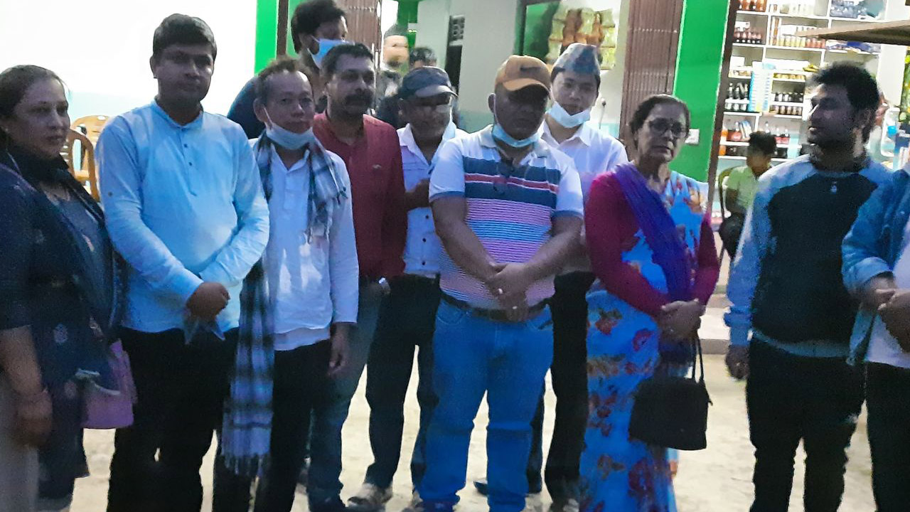 वार्तापछि खुल्यो बन्द रहेको कटारी–घुर्मी सडक खण्ड