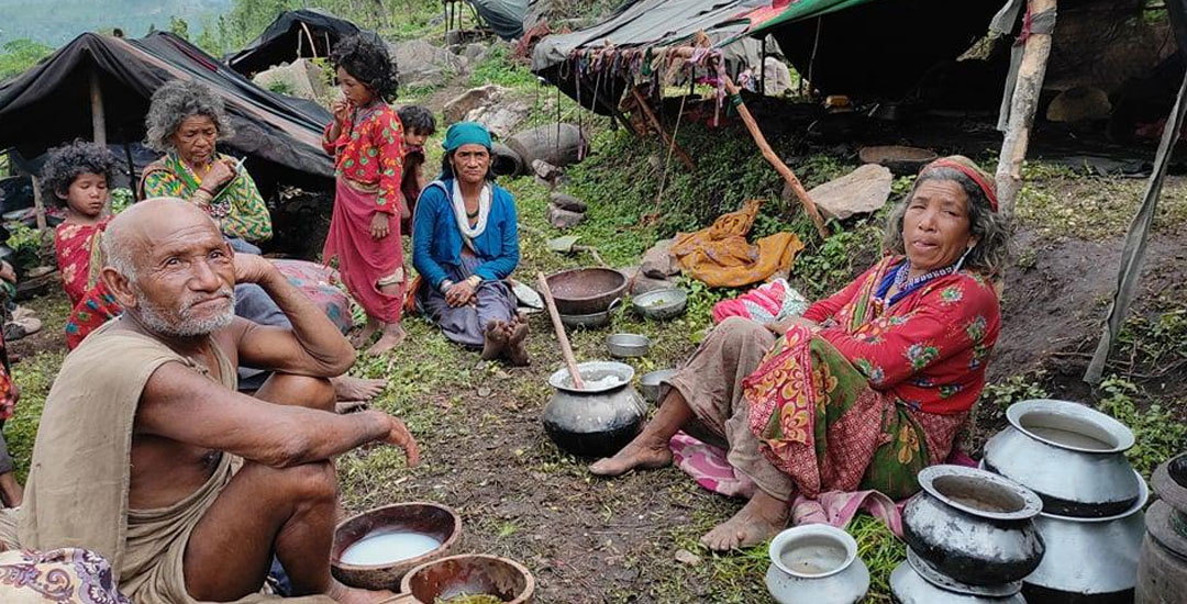 जङ्गलमा फिरन्ते जीवन बिताउने राउटे समुदाय मूल प्रवाहमा आउला ?
