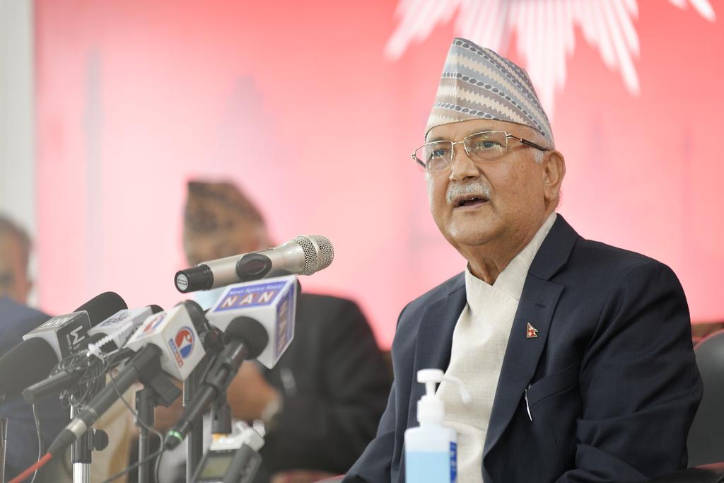 पार्टीको सरकार ढाल्ने माधवकुमार नेपाललाई पार्टीमा ठाउँ छैन: अध्यक्ष ओली