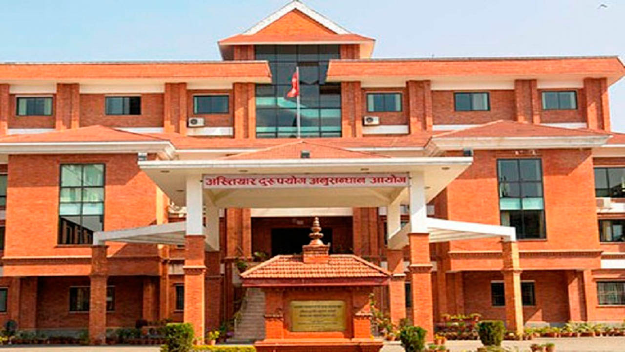 उदयपुरमा मृत्यु भइसेका व्यक्तिको नाम सासु भत्ता लिएर खल्तीमा हाल्ने पूर्व पाँच गाबिसका सचिवविरुद्ध मुद्दा दर्ता