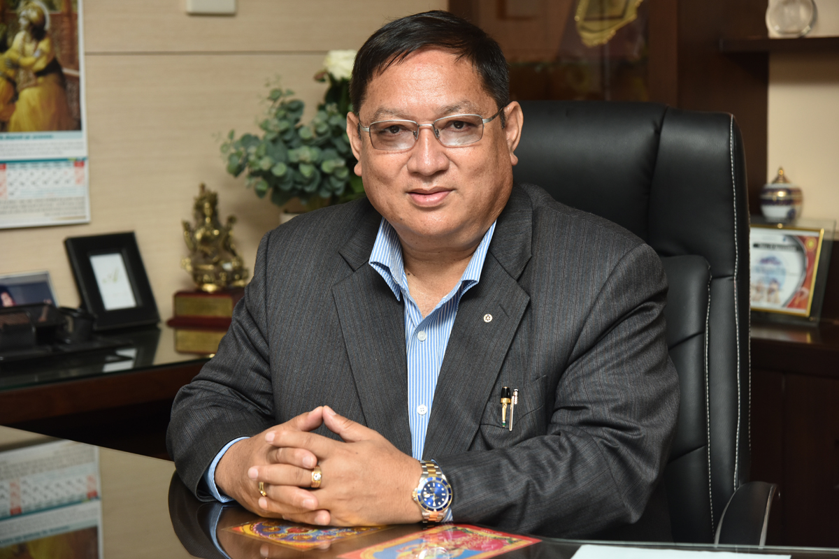 दसैँ सकिए लगत्तै १८ वर्षमुनिका बालबालिकाले कोरोना लगाउन पाउँछन्ः मन्त्री श्रेष्ठ