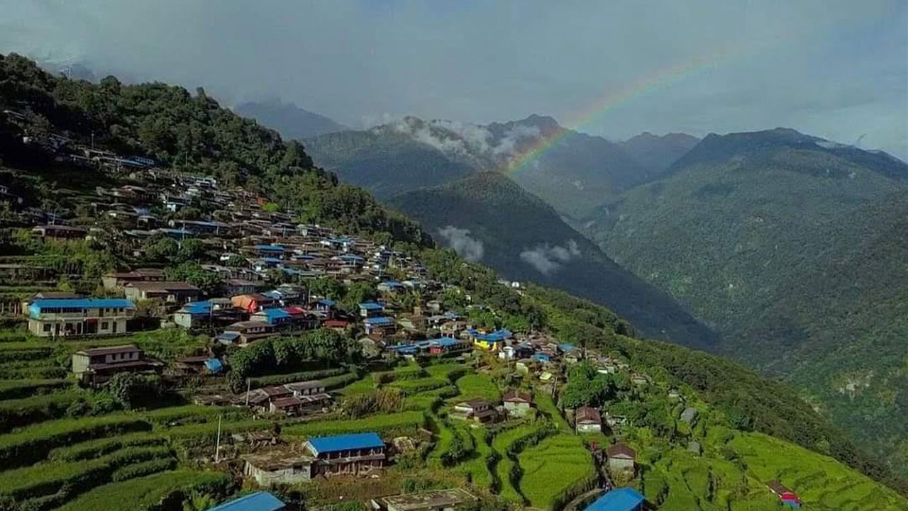 कास्कीको पर्यटकीय गाउँ सिक्लेसमा पर्यटकलाई स्वागत गर्न भ्याइ नभ्याइ