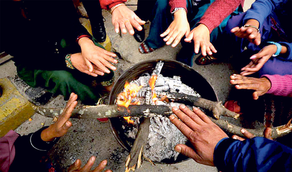 उदयपुरमा चिसो र हुस्सुका कारण जनजीवन कष्टकर बन्दै