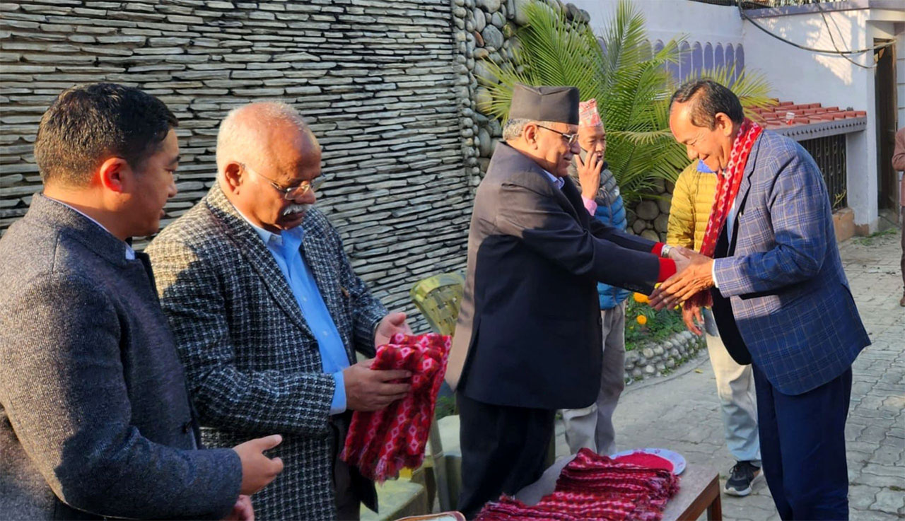 एमालेका दर्जनौं कार्यकर्ता माओवादी केन्द्रमा प्रवेश